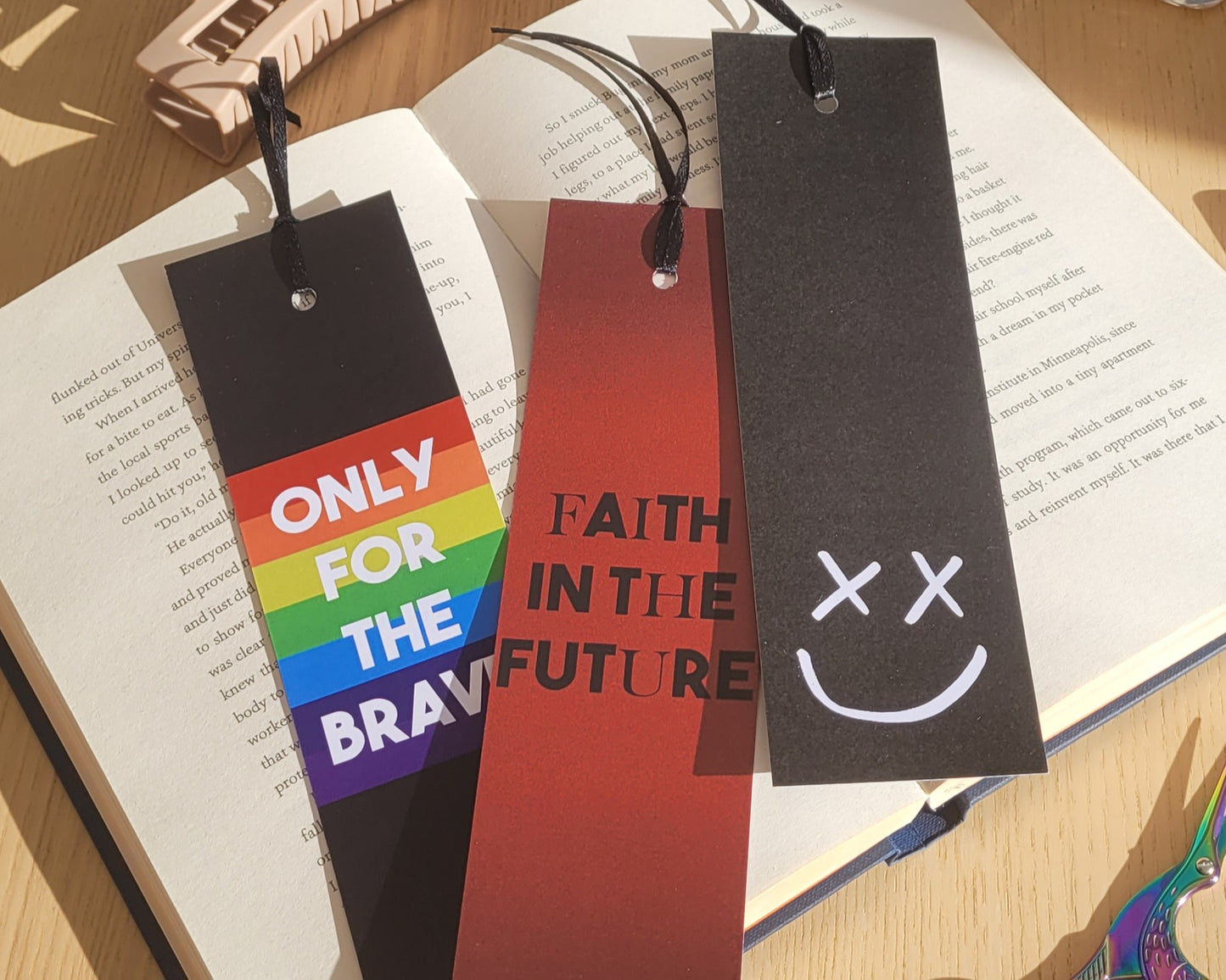 Smiley - Louis Tomlinson Bookmark